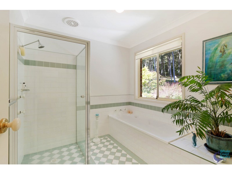 14 Fishermans Crescent, North Narooma NSW 2546