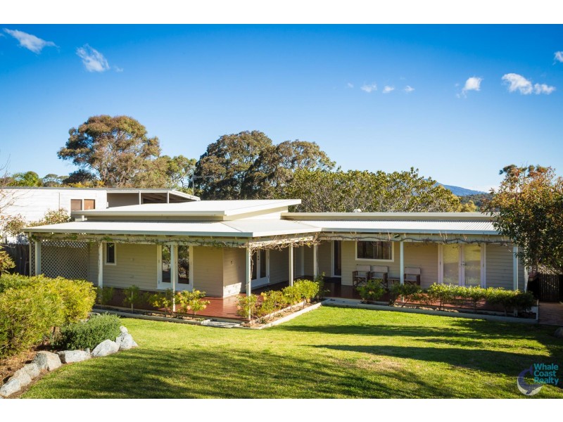 25 Lake View Drive, Narooma NSW 2546