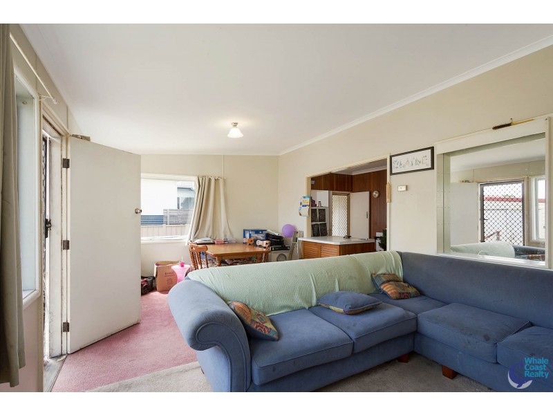 8 Hyland Avenue, Narooma NSW 2546