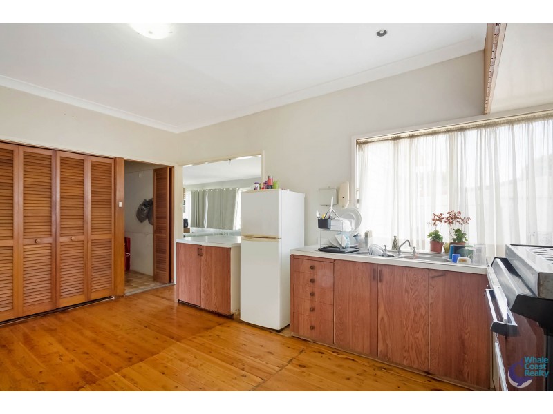 8 Hyland Avenue, Narooma NSW 2546