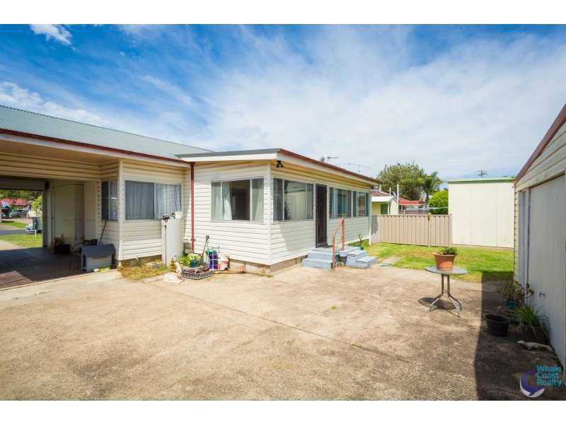 8 Hyland Avenue, Narooma NSW 2546