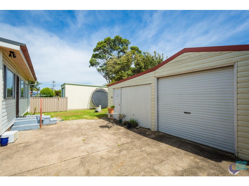 8 Hyland Avenue, Narooma NSW 2546