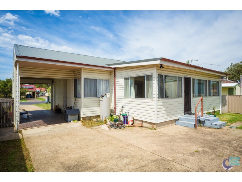 8 Hyland Avenue, Narooma NSW 2546