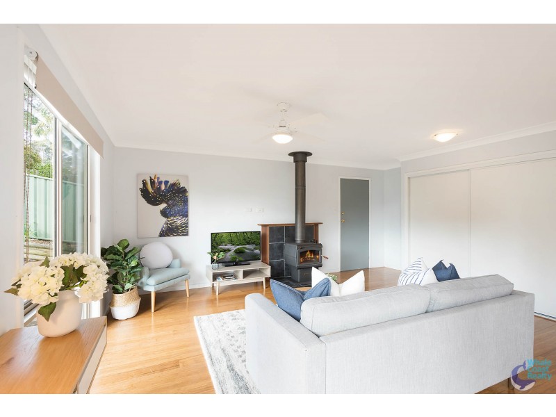 33 Goolara Avenue, Dalmeny NSW 2546