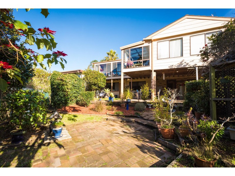 21 Lakeside Drive, Kianga NSW 2546