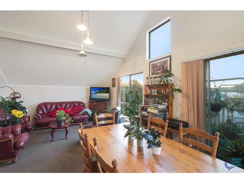 3/5 Angle Street, Narooma NSW 2546