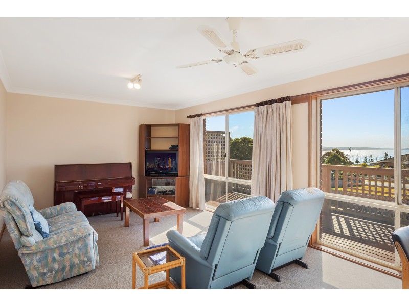 5 Laidley Street, Dalmeny NSW 2546