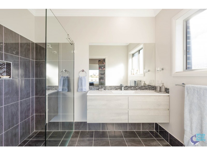 12 Baldwin Avenue, Kianga NSW 2546