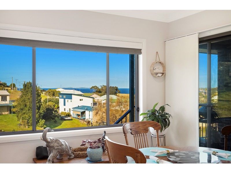 12 Baldwin Avenue, Kianga NSW 2546