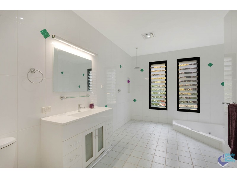 25 Ringlands Road, Narooma NSW 2546