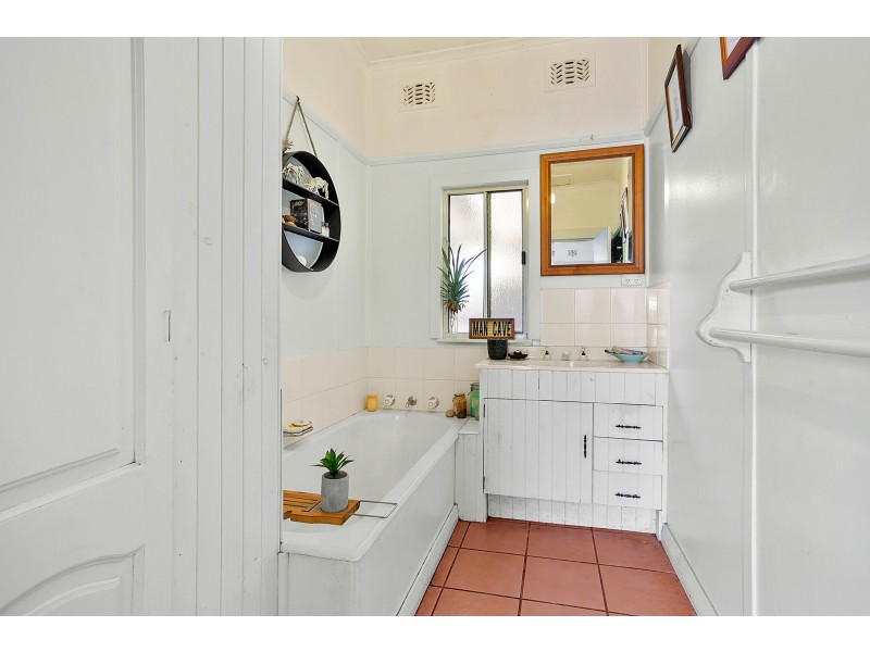 6 Lynch Street, Narooma NSW 2546