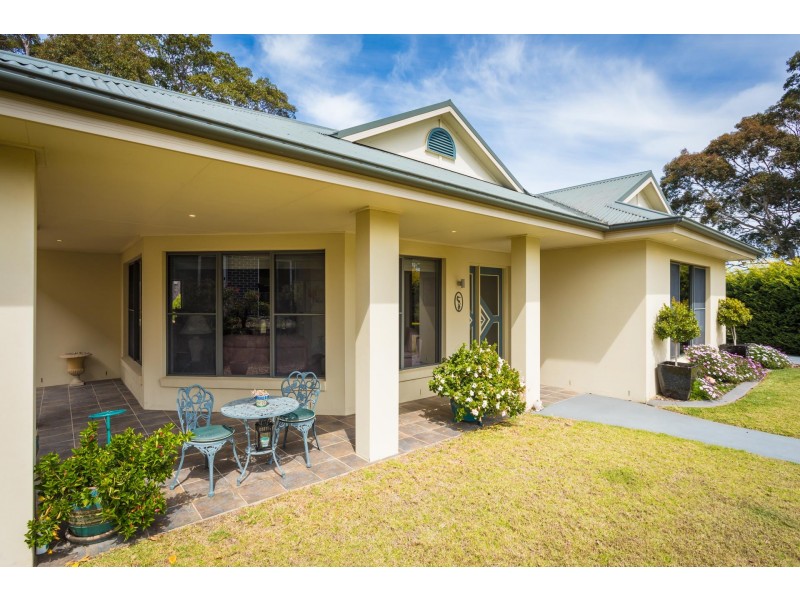 44 Dawn Parade, Kianga NSW 2546