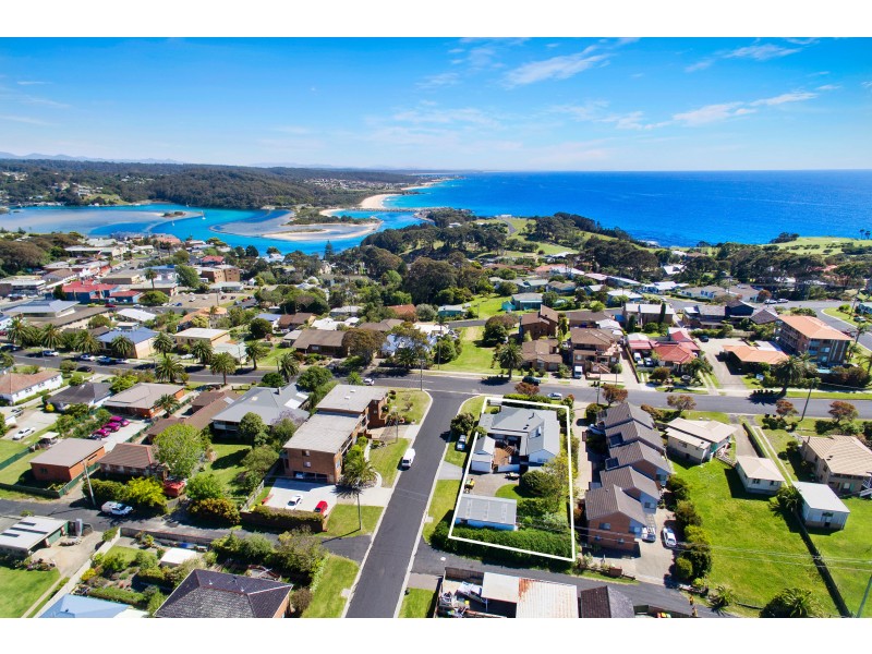 14 Tilba Street, Narooma NSW 2546