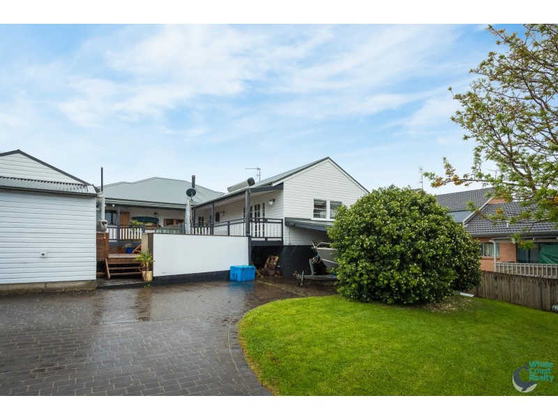 14 Tilba Street, Narooma NSW 2546