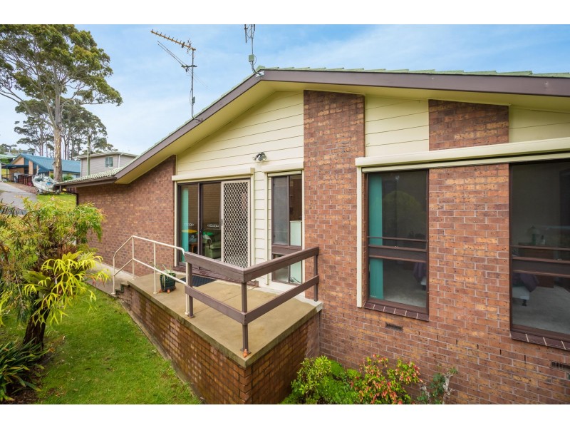 2/23 Collins Crescent, Narooma NSW 2546
