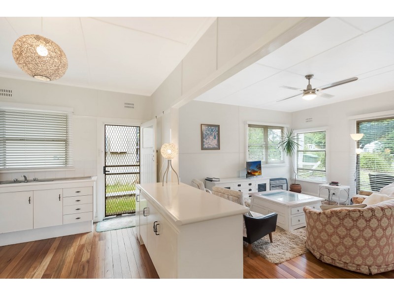 32 Ballingalla Street, Narooma NSW 2546