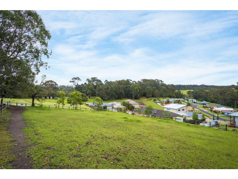 37 Warbler Crescent, North Narooma NSW 2546
