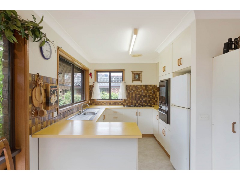 37 Warbler Crescent, North Narooma NSW 2546