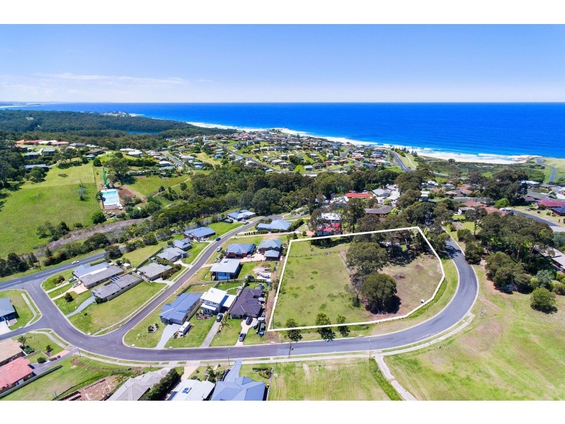 37 Warbler Crescent, North Narooma NSW 2546