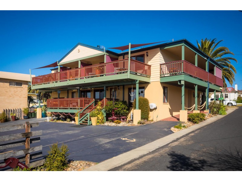 5 Tilba Street, Narooma NSW 2546