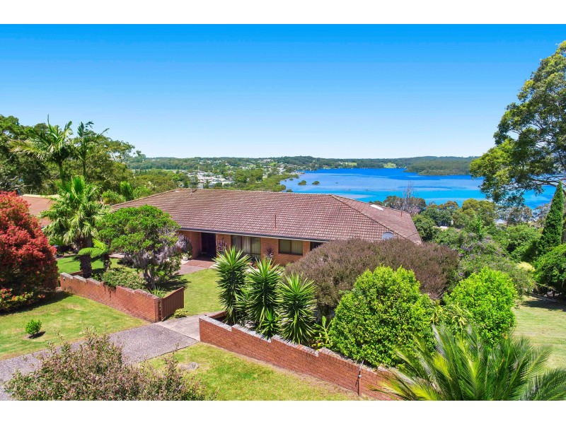 25 Hillcrest Avenue, North Narooma NSW 2546