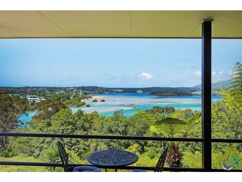 25 Hillcrest Avenue, North Narooma NSW 2546