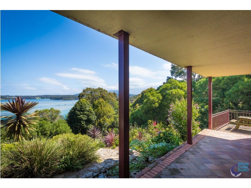11 Hillcrest Avenue, North Narooma NSW 2546