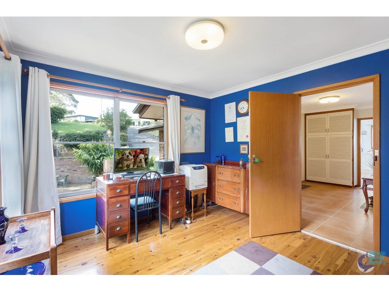 11 Hillcrest Avenue, North Narooma NSW 2546