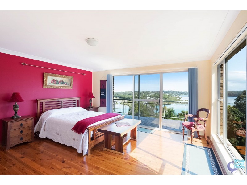 11 Hillcrest Avenue, North Narooma NSW 2546