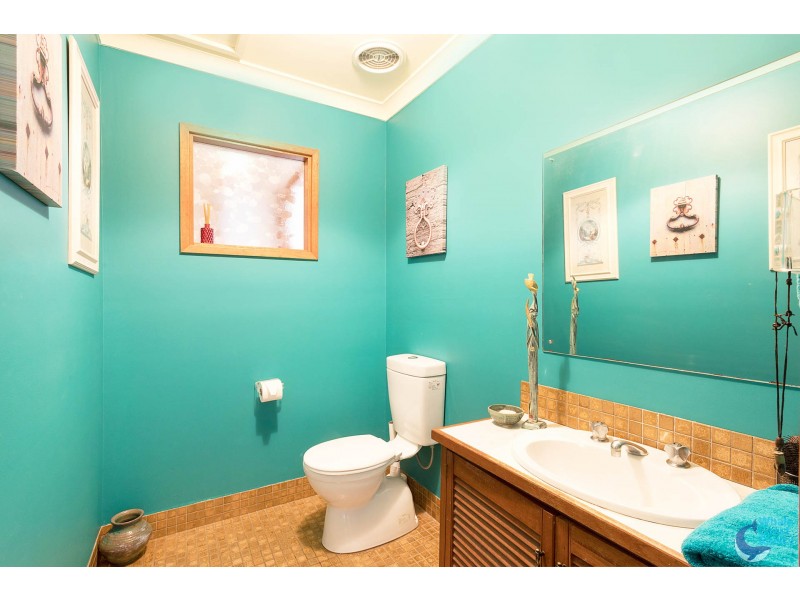 11 Hillcrest Avenue, North Narooma NSW 2546