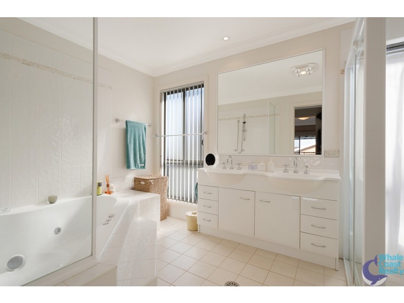 128a Noble Parade, Dalmeny NSW 2546