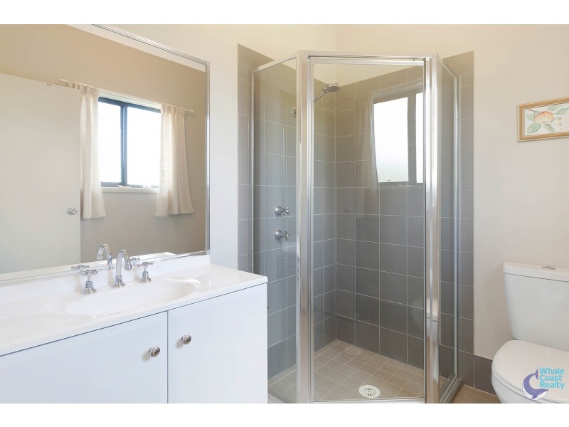 75 Rainforest Parkway, Narooma NSW 2546