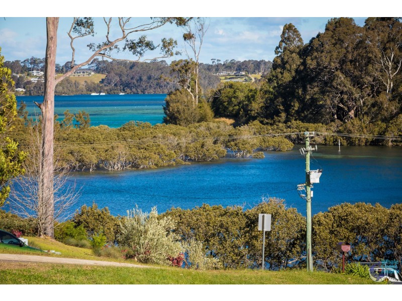 6 Alexander Place, North Narooma NSW 2546