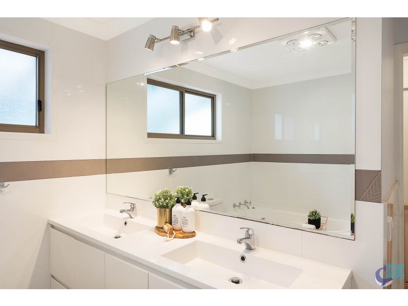 33 Goolara Avenue, Dalmeny NSW 2546