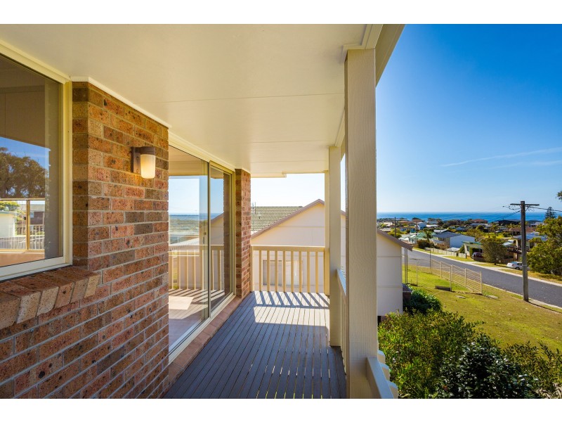 19 Ernest Street, Dalmeny NSW 2546