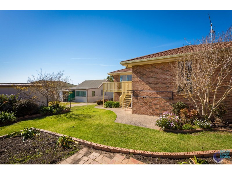 19 Ernest Street, Dalmeny NSW 2546