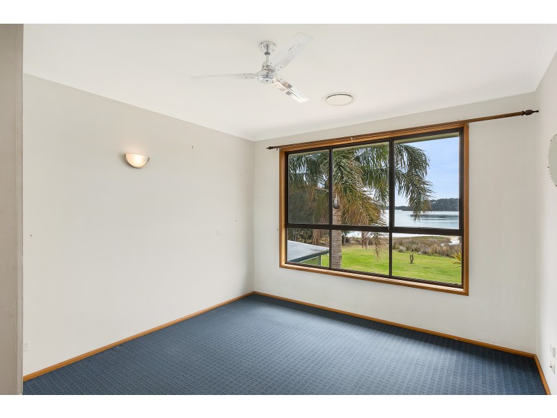 35 Myuna Street, Dalmeny NSW 2546