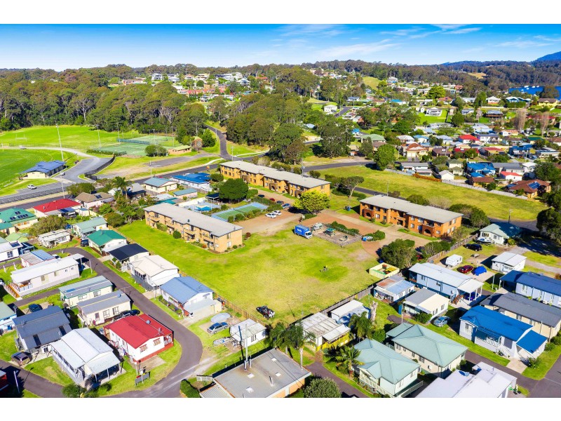 6/16 McMillan Road, Narooma NSW 2546