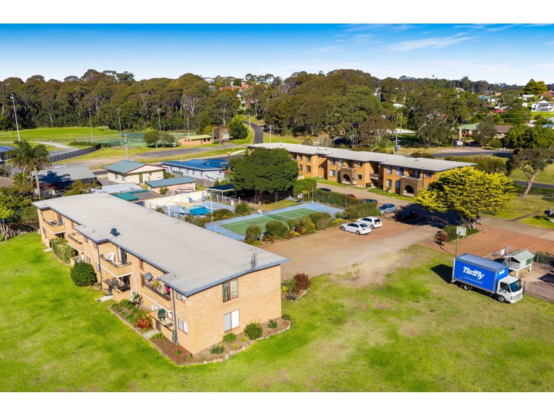 6/16 McMillan Road, Narooma NSW 2546