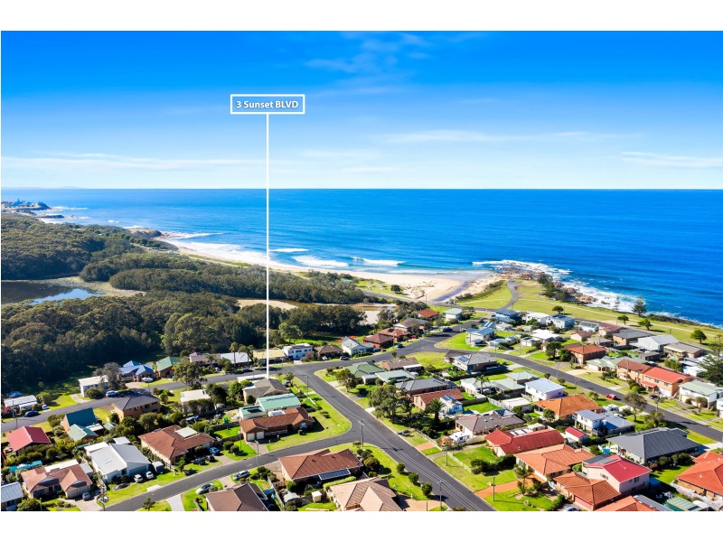 3 Sunset Boulevard, Kianga NSW 2546