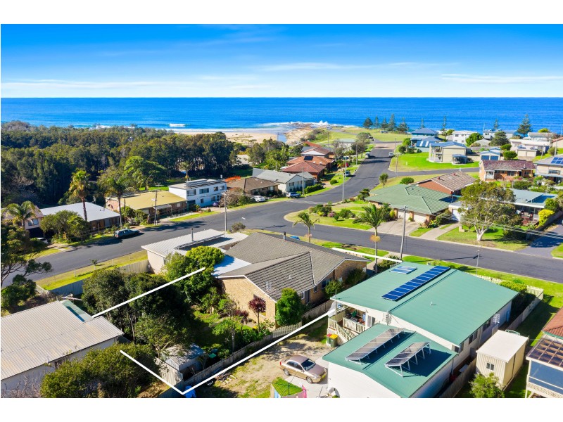 3 Sunset Boulevard, Kianga NSW 2546