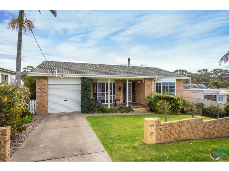 3 Sunset Boulevard, Kianga NSW 2546