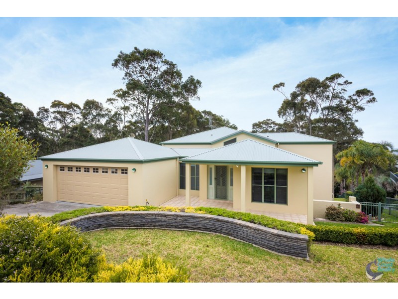 33 Dawn Parade, Kianga NSW 2546