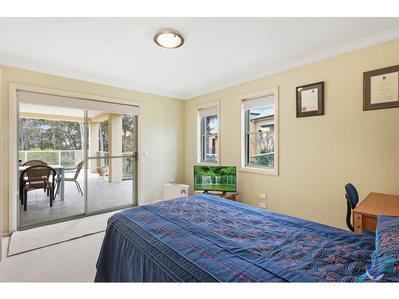 33 Dawn Parade, Kianga NSW 2546