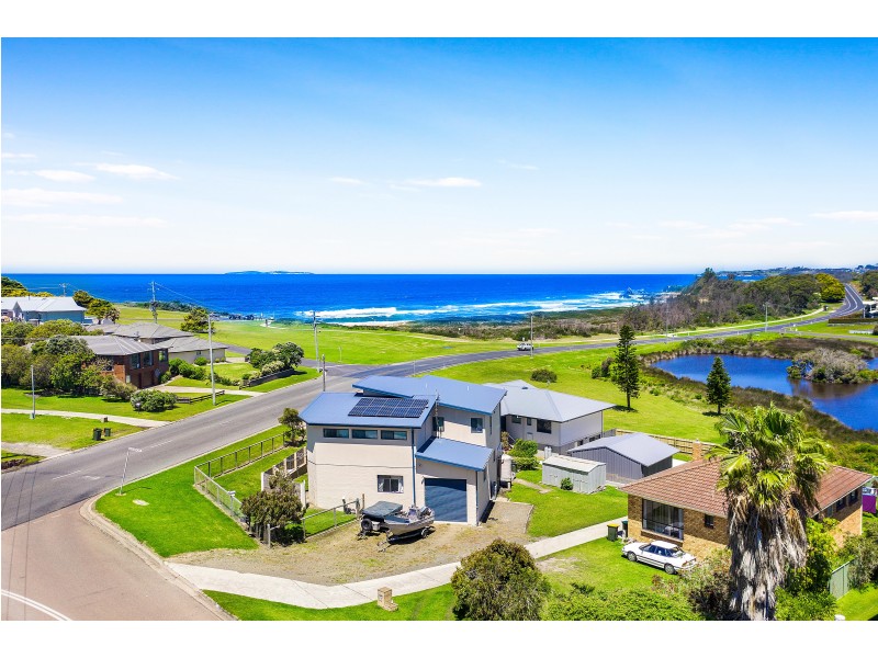 105 Cresswick Parade, Dalmeny NSW 2546