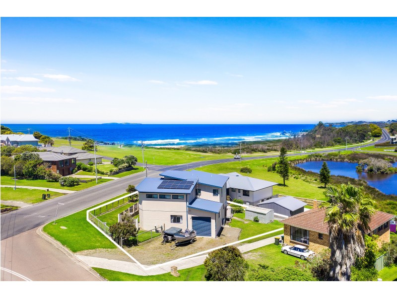 105 Cresswick Parade, Dalmeny NSW 2546