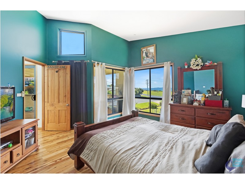 105 Cresswick Parade, Dalmeny NSW 2546