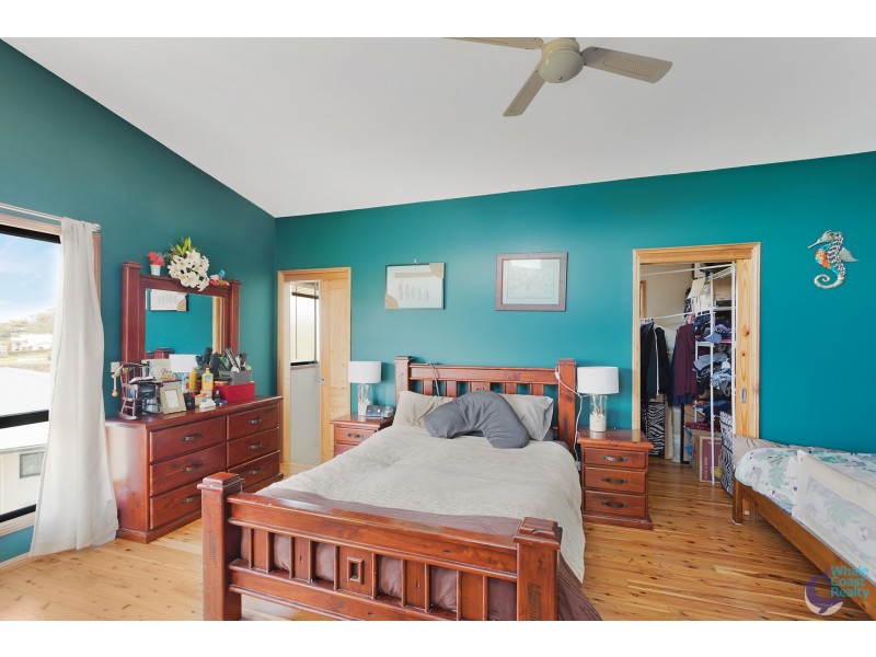 105 Cresswick Parade, Dalmeny NSW 2546