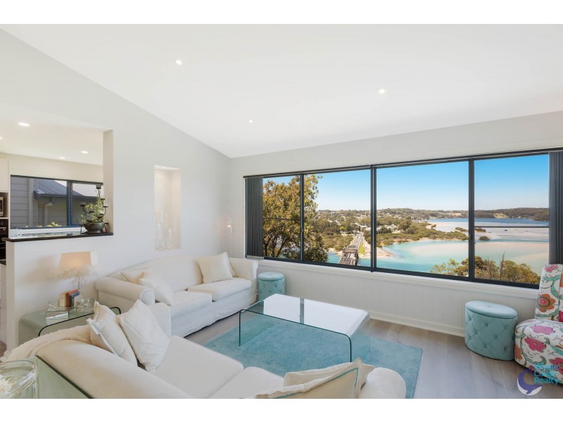 9 Hillcrest Avenue, North Narooma NSW 2546