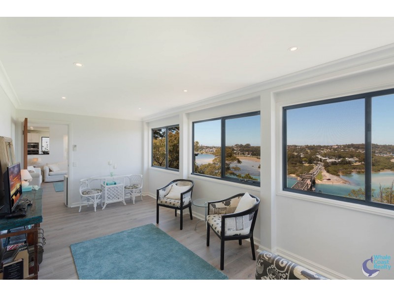 9 Hillcrest Avenue, North Narooma NSW 2546